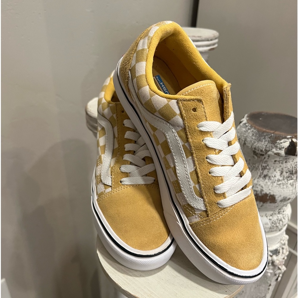 Vans like new Vans Old Skool Lite (suede canvas) usW 7 usM 5.5